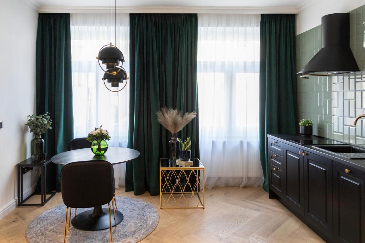 Pierrot & Pierrette Mesnicka Appartement Zagreb Buitenkant foto